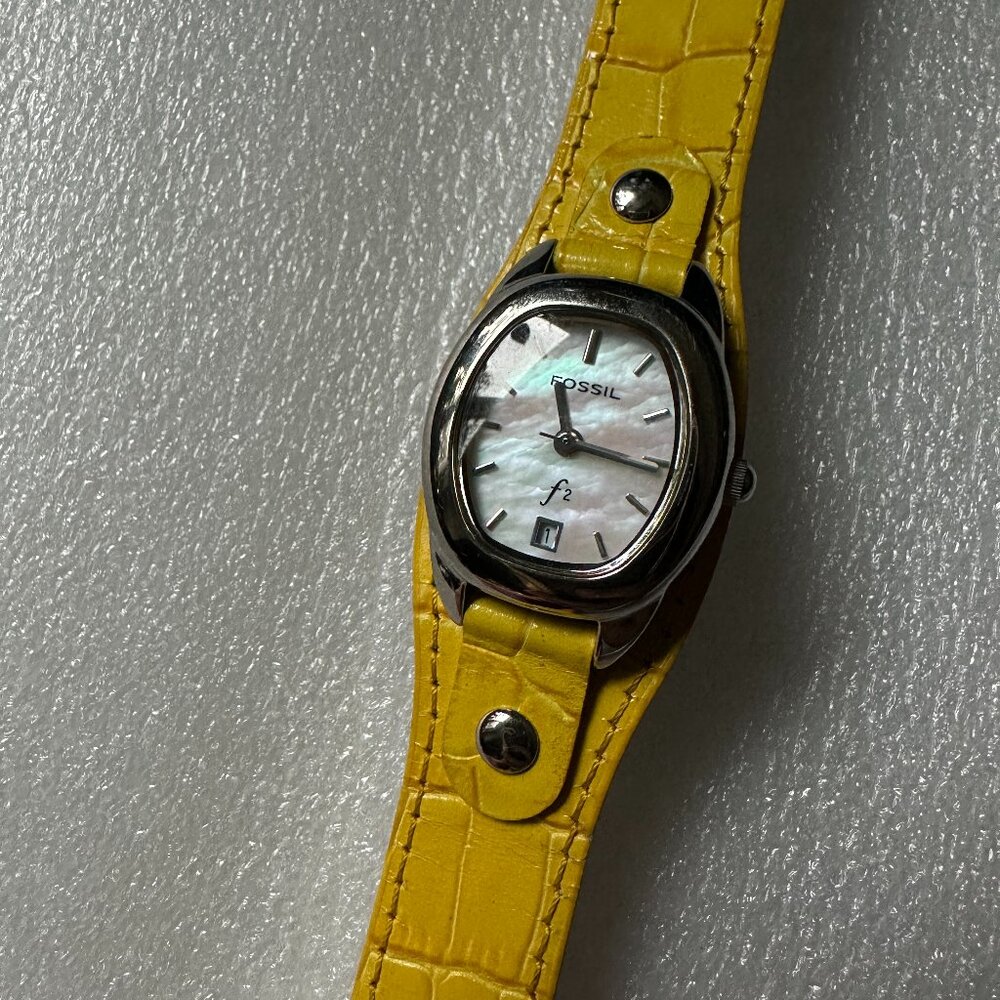 Vintage Fossil F2 Womens Watch Crocodile Leather and Abolone Shell Yellow RARE
